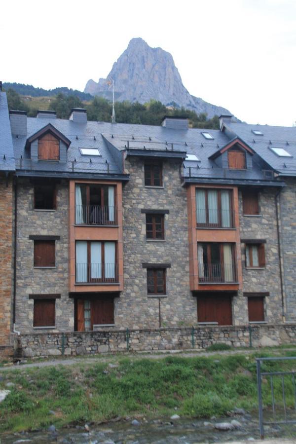 Sallent De Gallego - Formigal - Pirineos Sur Exterior foto